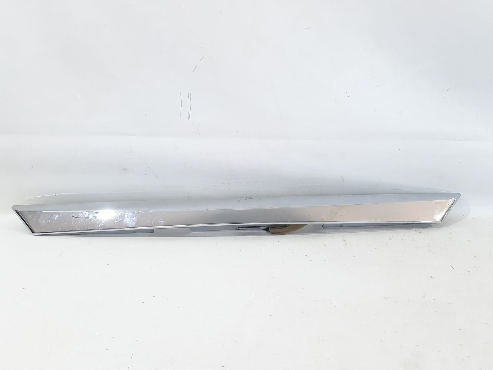 Altima. Молдинг кришки багажника (без камери) Nissan Altima 2013-2014 848103TA2A Nissan Altima