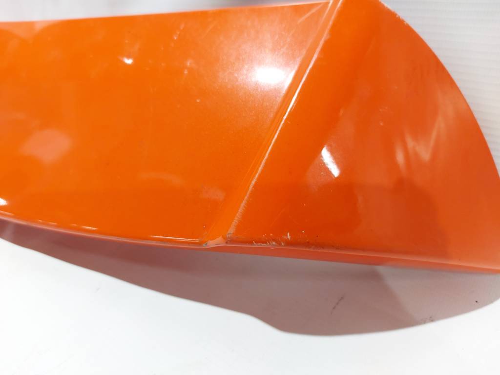 Prius c Спойлер кришки багажника Toyota Prius C 2012 7608552916E1 Toyota Prius C 8