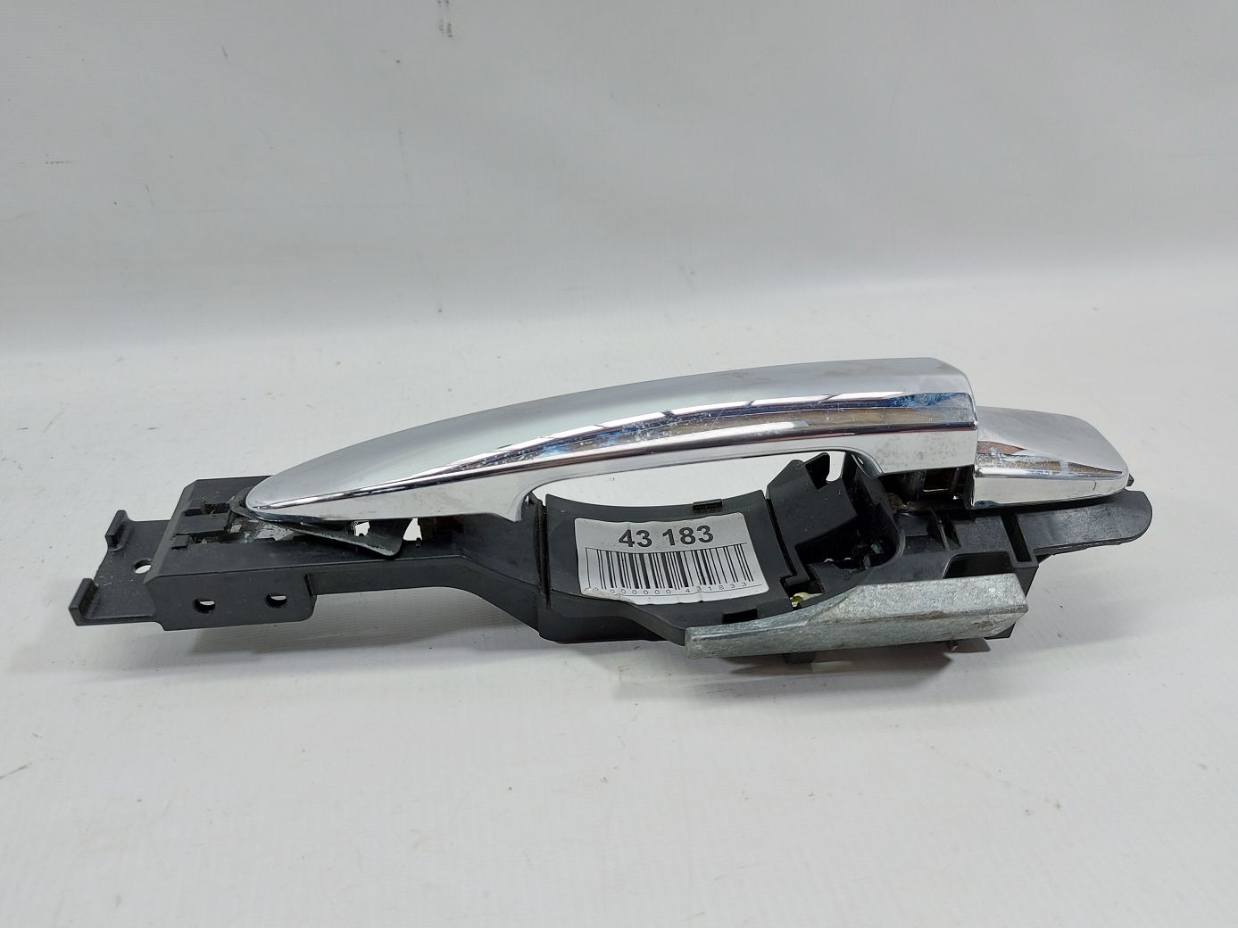 Sentra Ручка двери задней правой наружная (хром) Nissan Sentra 2013-2019 826409N00A Nissan Sentra 2