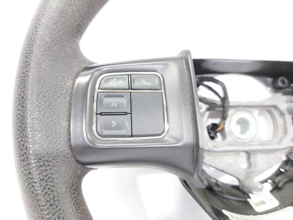 Dart Рульове колесо Dodge Dart 2013-2019 1ZX28DX9AF Dodge Dart 31