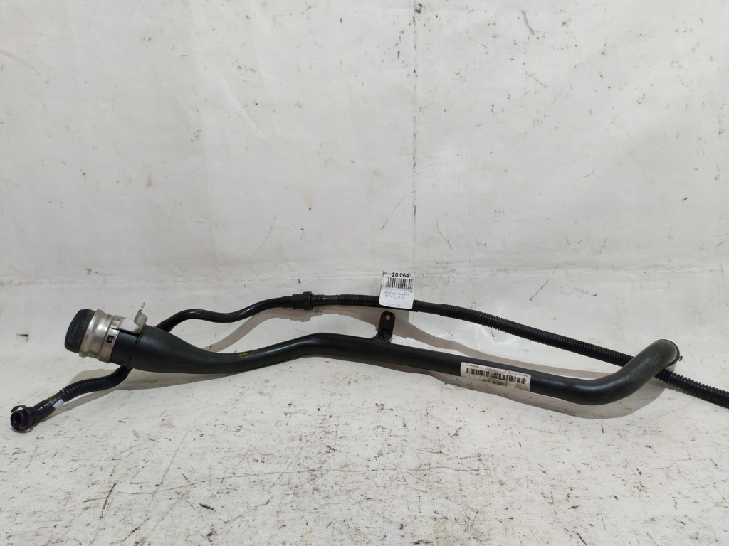 5 series Заливная горловина BMW 5 series 2011-2016 16117205704 BMW 5 series 9