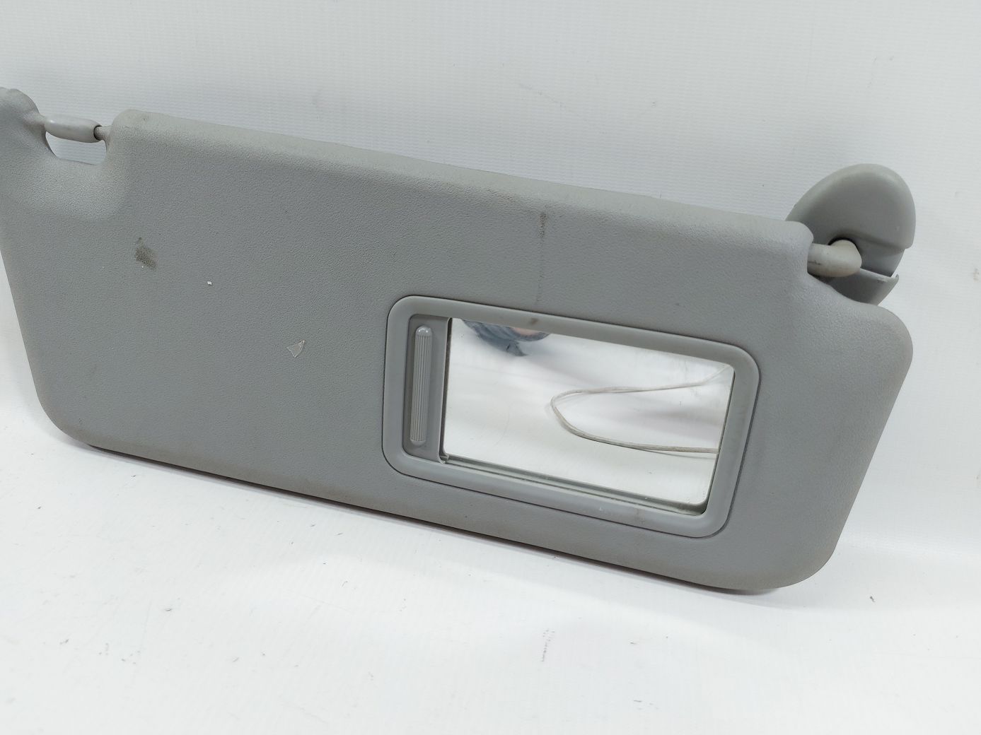 Scion iq Козирок сонцезахисний правий Toyota Scion IQ 2012-2015 7431074080B0 Toyota Scion IQ 3