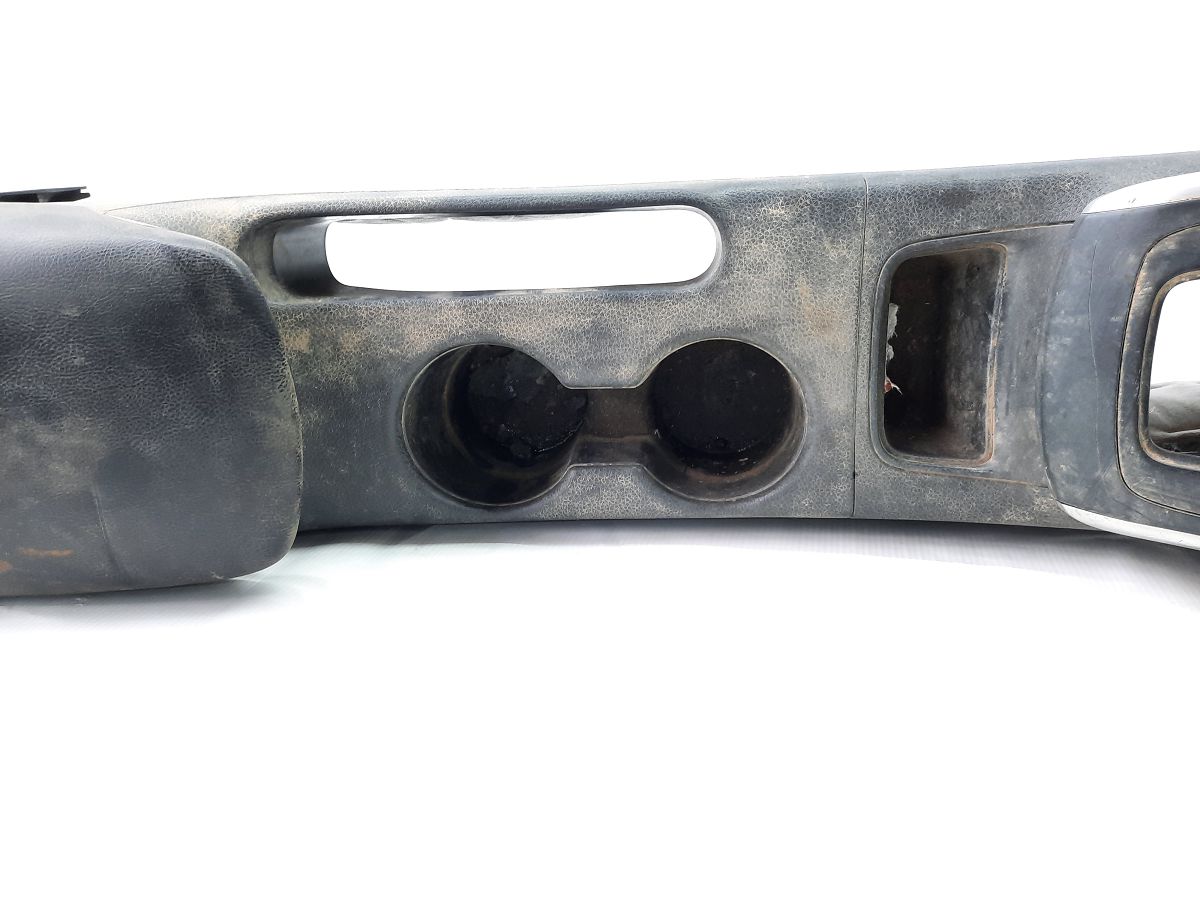 Sentra Консоль центральна Nissan Sentra 2017-2019 969114FU0A Nissan Sentra 5