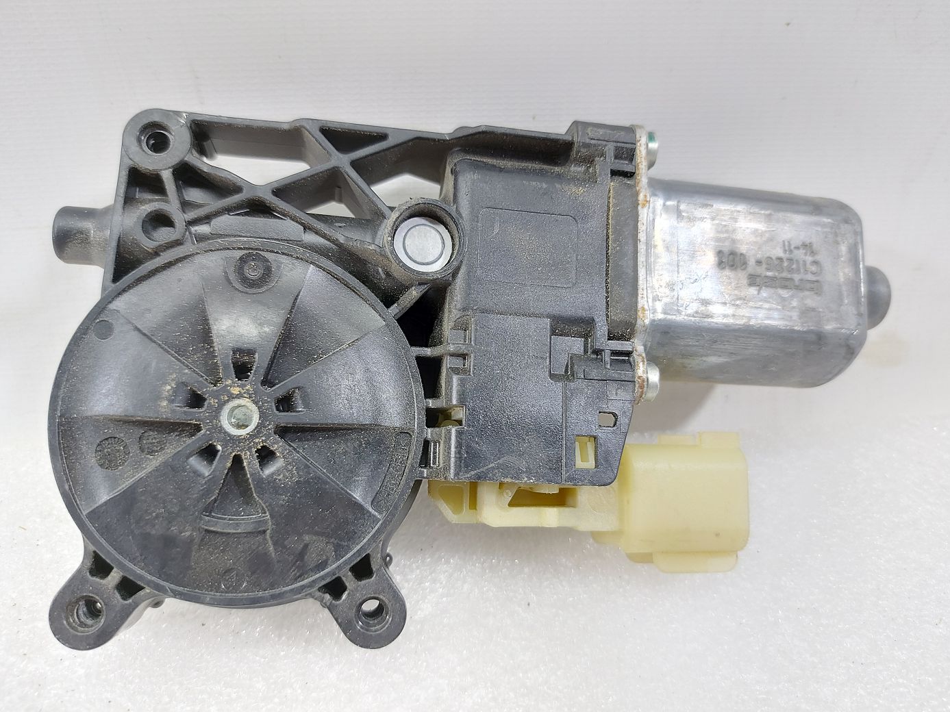 Fusion Моторчик стеклоподъемника переднего левого Ford Fusion 2013-2020 DS7Z7823395B Ford Fusion 3