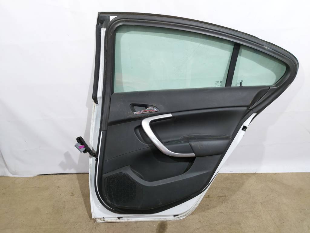 Regal Двері задні праві в зборі Buick Regal 2011-2017 13469927 Buick Regal 11