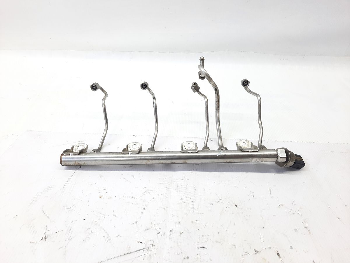 7 series Топливная рампа левая BMW 7 2012 13537547599 BMW 7 2