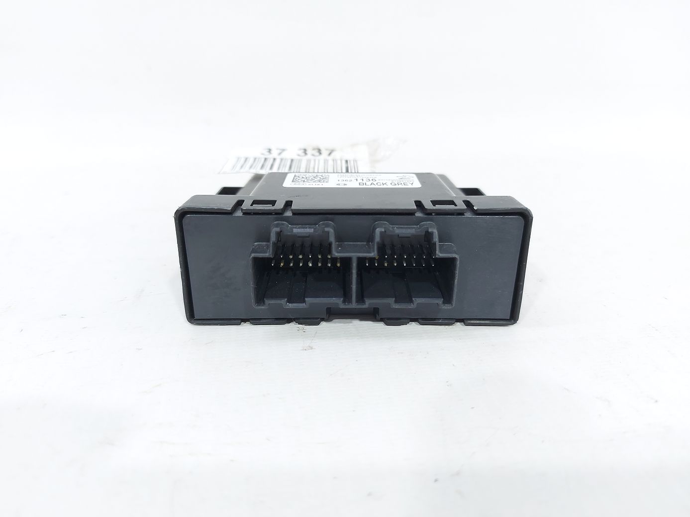 Malibu Блок парктроників Chevrolet Malibu 2018 13521136 Chevrolet Malibu 2 Malibu Блок парктроників Chevrolet Malibu 2018 13521136 Chevrolet Malibu 2