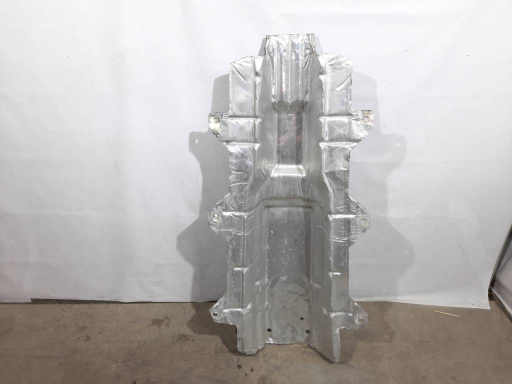 Dart Термозахист вихлопної труби середньої частини Dodge Dart 2013-2019 68086787AE Dodge Dart 2