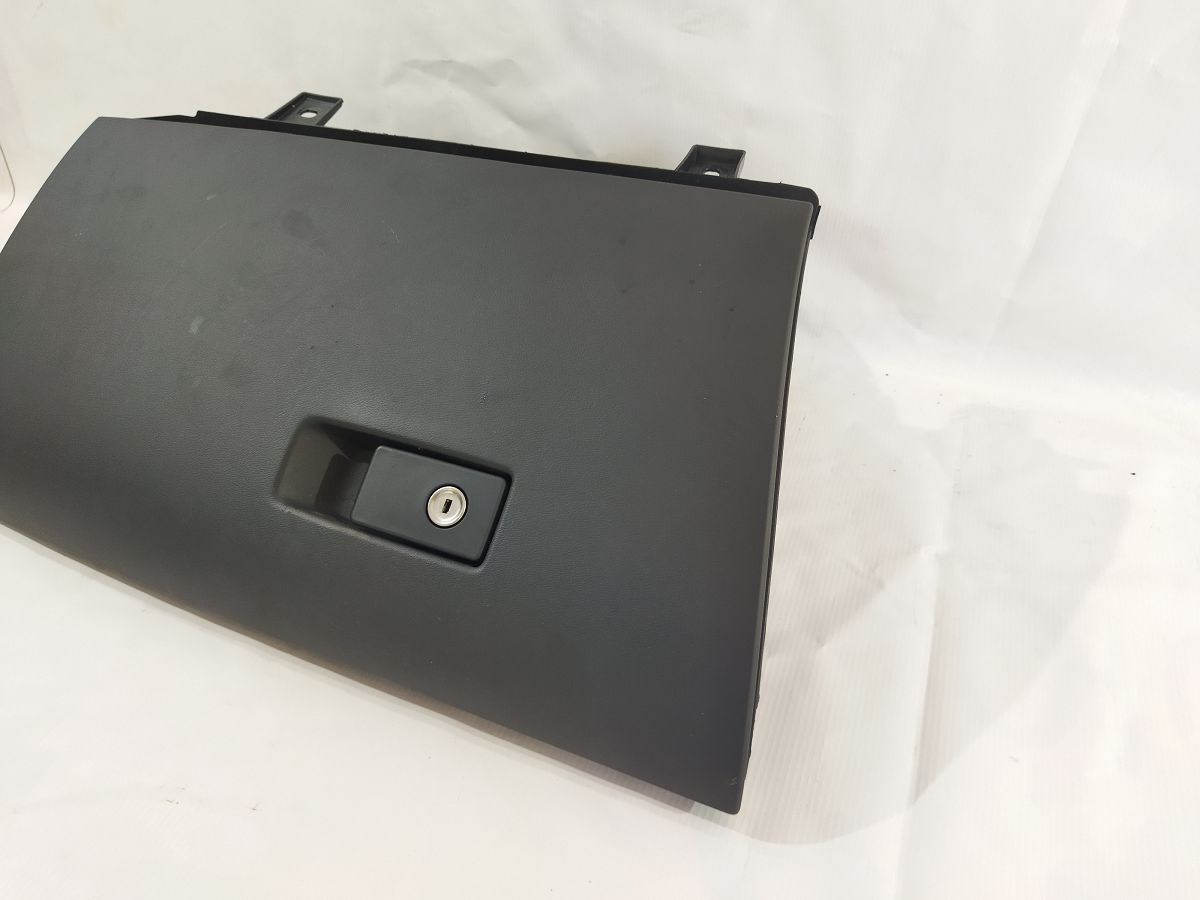 S60 Бардачок Volvo S60 2012-2017 8630202 Volvo S60 4