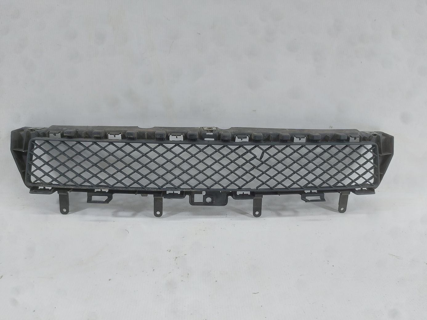 Товары с дефектами. Решетка радиатора нижняя (дефект) Jaguar XF 2012-2015 C2Z16174 Jaguar XF