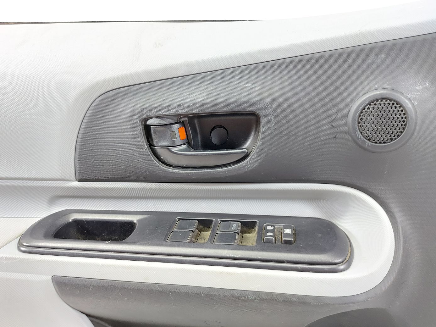 Prius Карта двери передней левой (серая) Toyota Prius 2012-2014 676205CL60B0 Toyota Prius 2