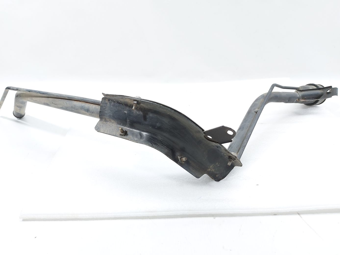 Regal Заливная горловина Buick Regal 2014-2017 22944788 Buick Regal 4
