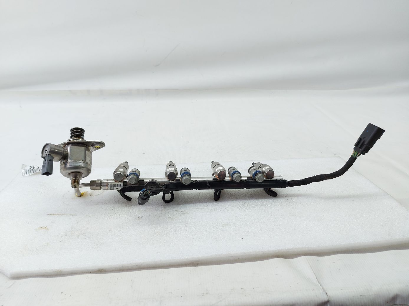 Ats. Топливная рампа Cadillac ATS 2013-2014 12627090 Cadillac ATS Ats. Топливная рампа Cadillac ATS 2013-2014 12627090 Cadillac ATS