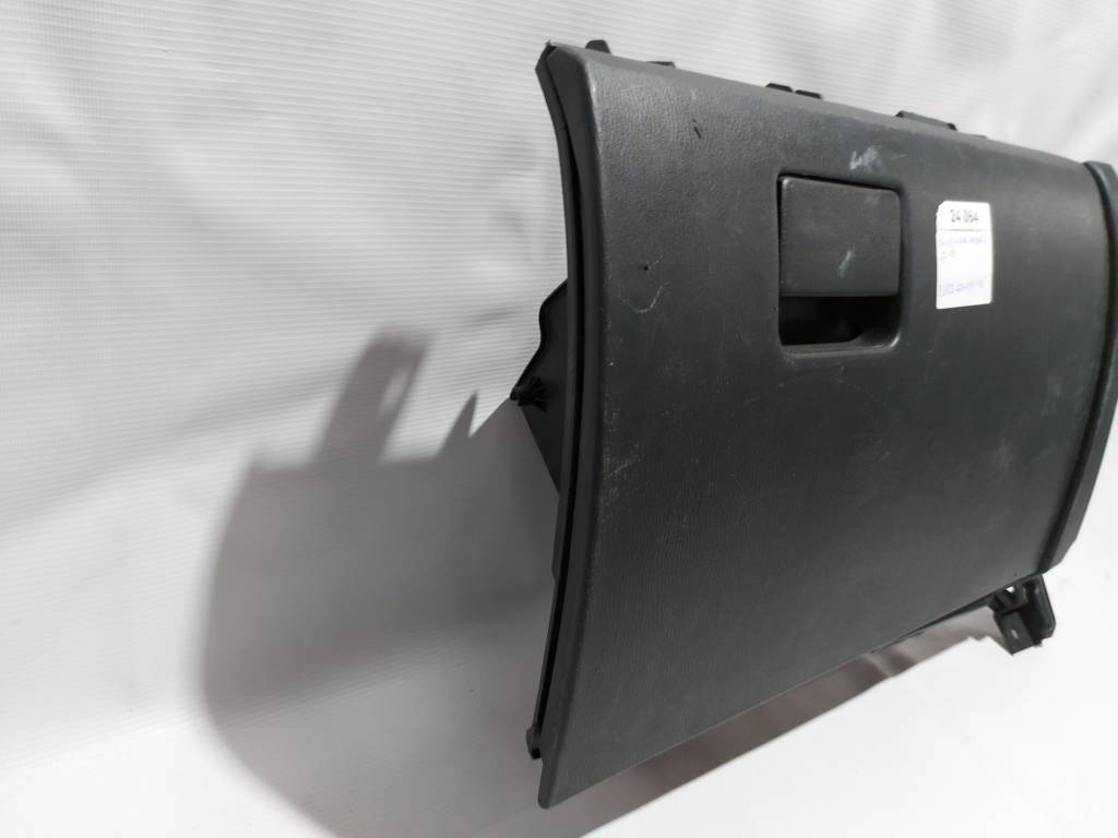 3 Бардачок Mazda 3 2017-2018 BADE6403002 Mazda 3 4