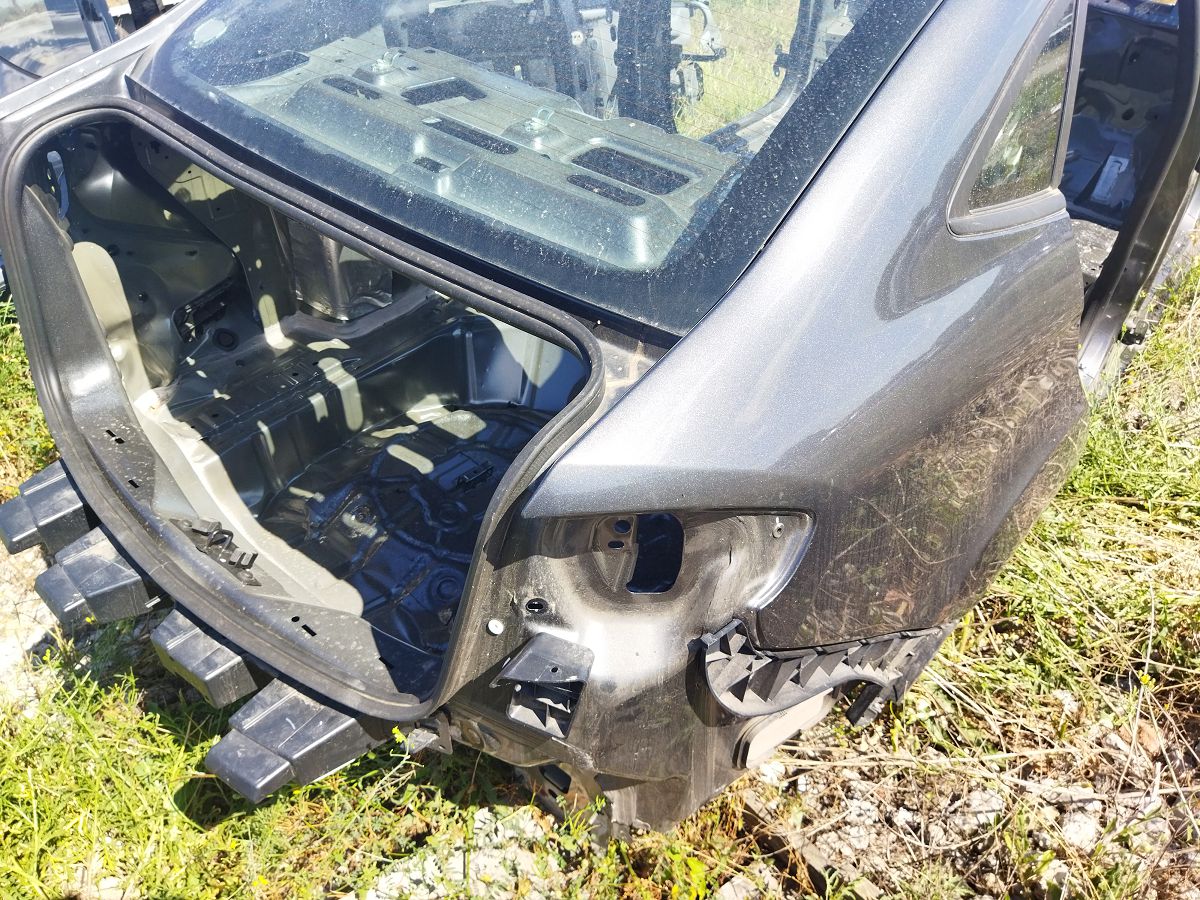 Fiesta Кузов голий (можна різати) Ford Fiesta 2011-2019 G2BZ5427840A Ford Fiesta 15