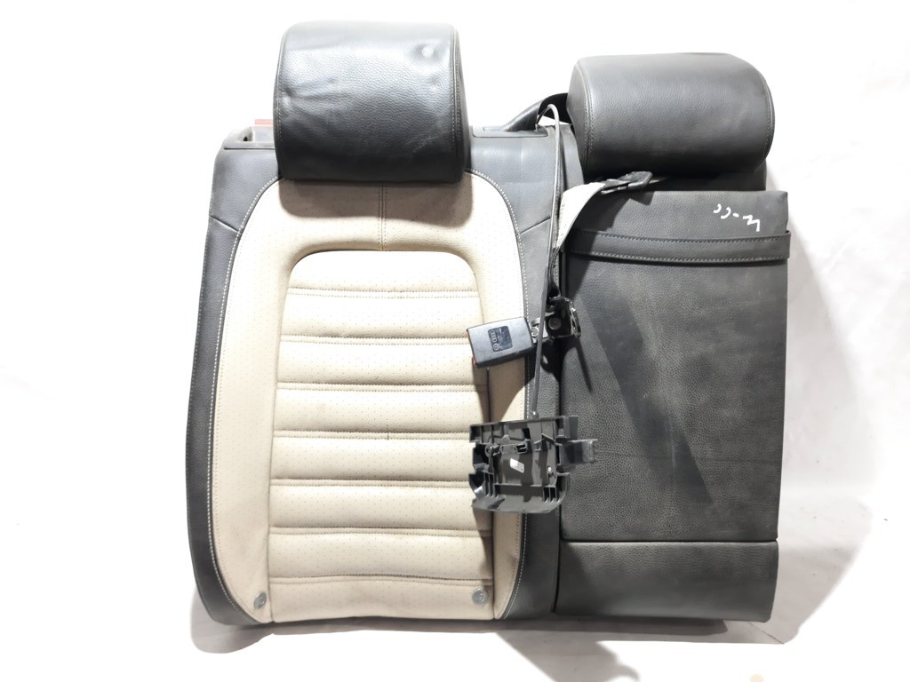 Passat cc. Спинка заднього ряду сидінь ліва/права (кріплення підлокітника зламані) Volkswagen Passat CC 2013-2017 Volkswagen Passat CC