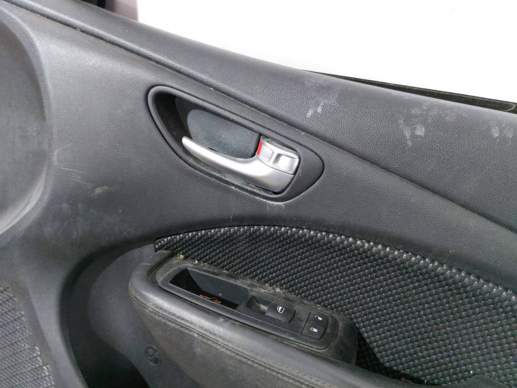 Dart Двері передні права Dodge Dart 2013-2019 68158724AD Dodge Dart 12