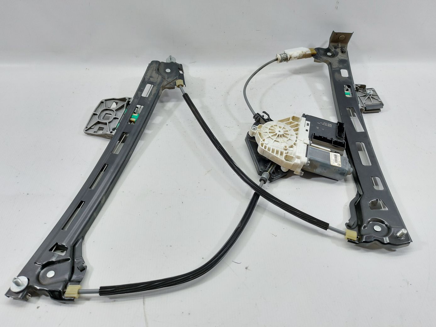 Passat cc. Стеклоподъемник двери передней правой Volkswagen Passat CC 2013-2017 3C8837462M Volkswagen Passat CC