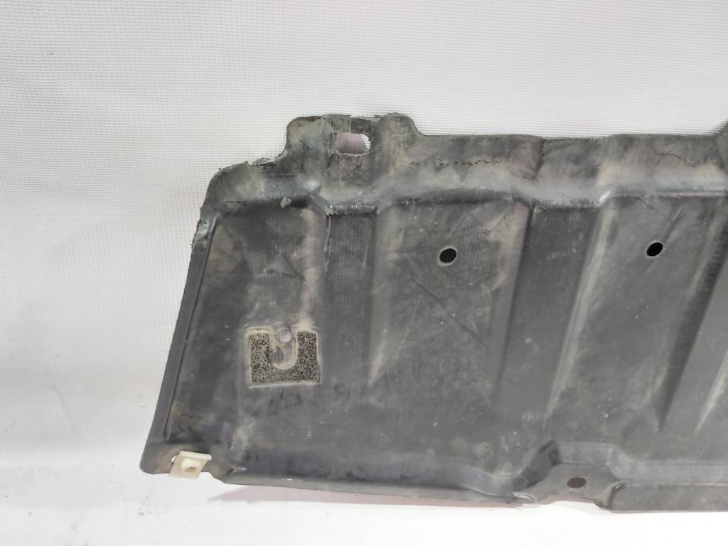 Prius Захист двигуна центральний 5144747010 Toyota Prius 2006-2009 5144747010 Toyota Prius 6