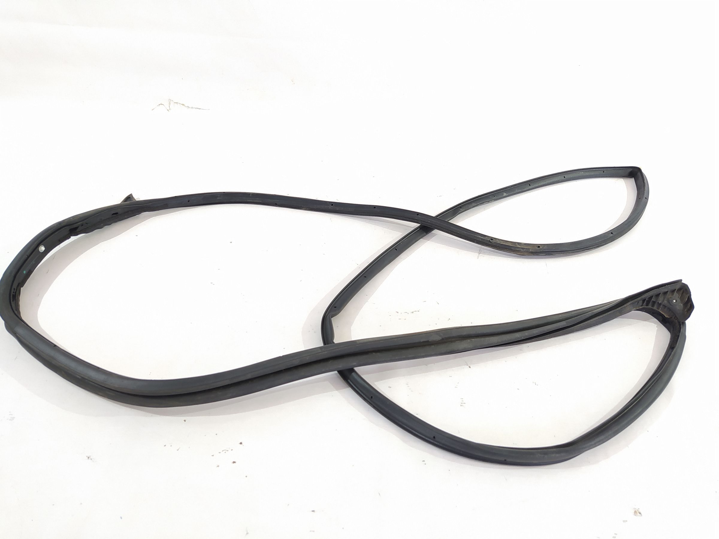 Versa note. Ущільнювач двері передньої лівої Nissan Versa Note 2014-2019 808313WC0A Nissan Versa Note