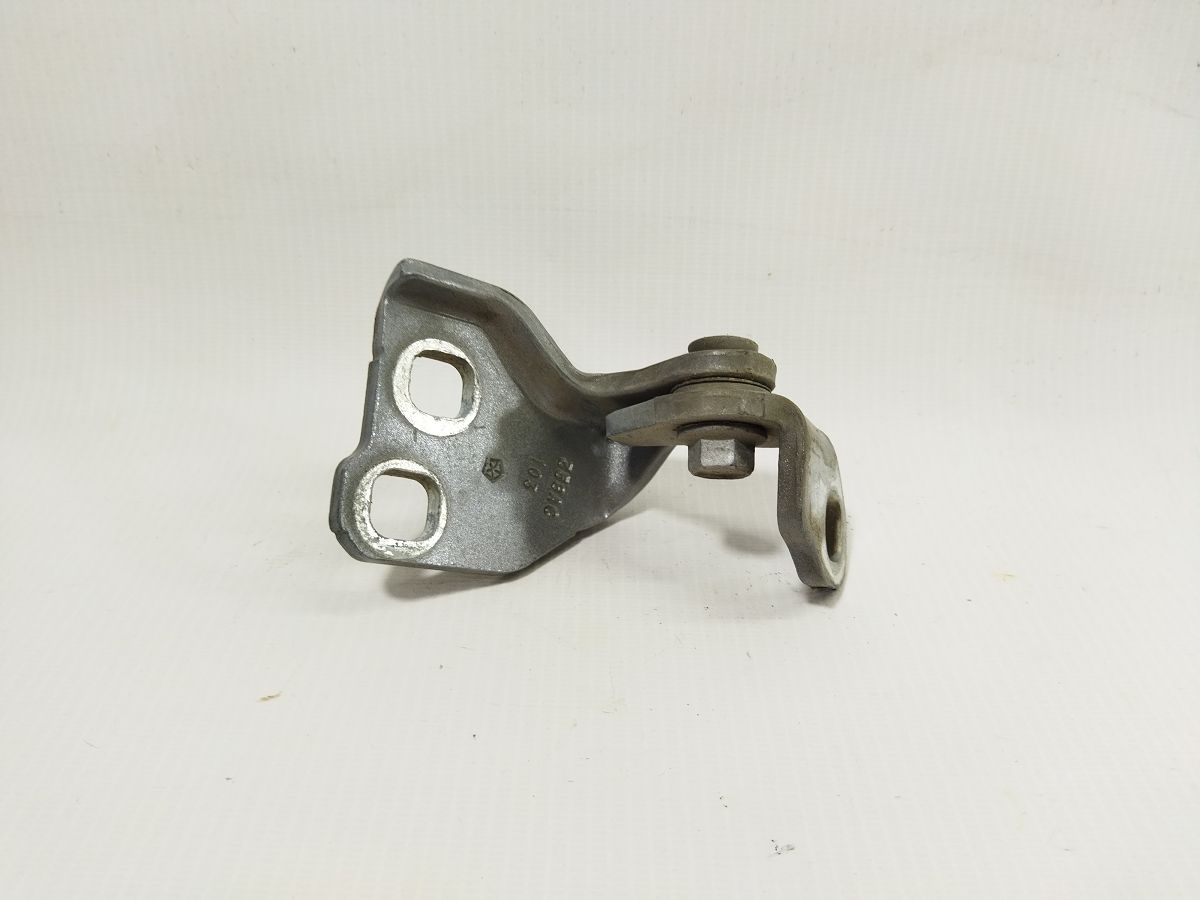 200 limited Петля двери передней правой нижняя Chrysler 200 Limited 2015-2017 68214358AC Chrysler 200 Limited 2