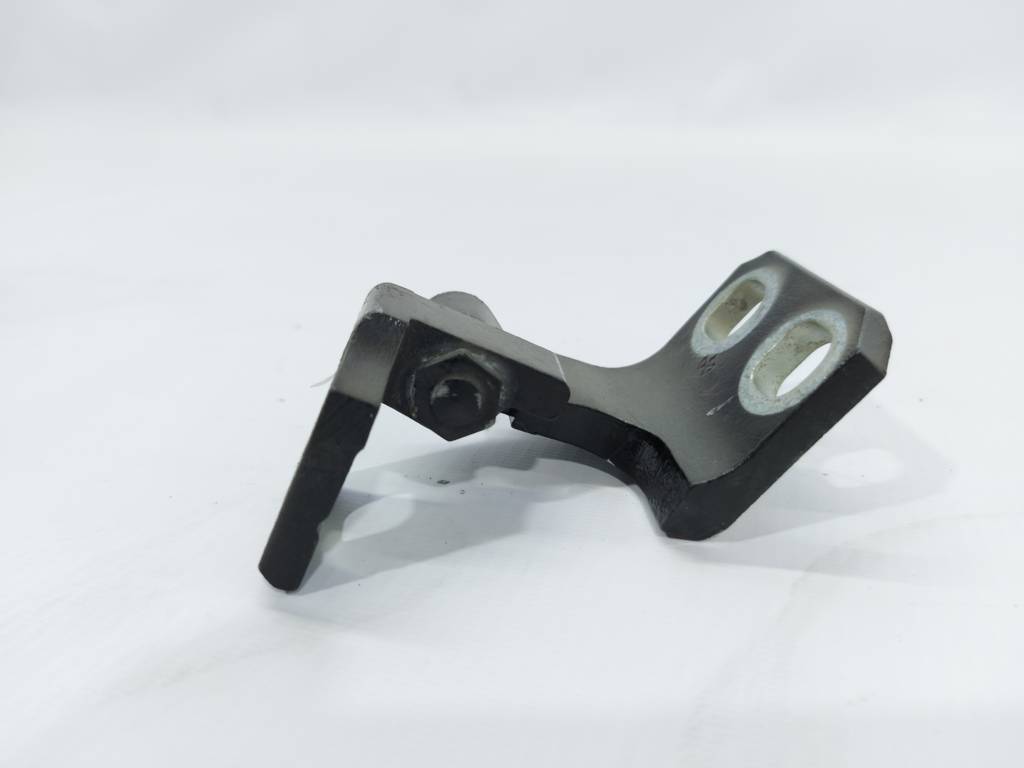 Dart. Петля двери задней/передней левой верхняя Dodge Dart 2013-2019 68082433AE Dodge Dart