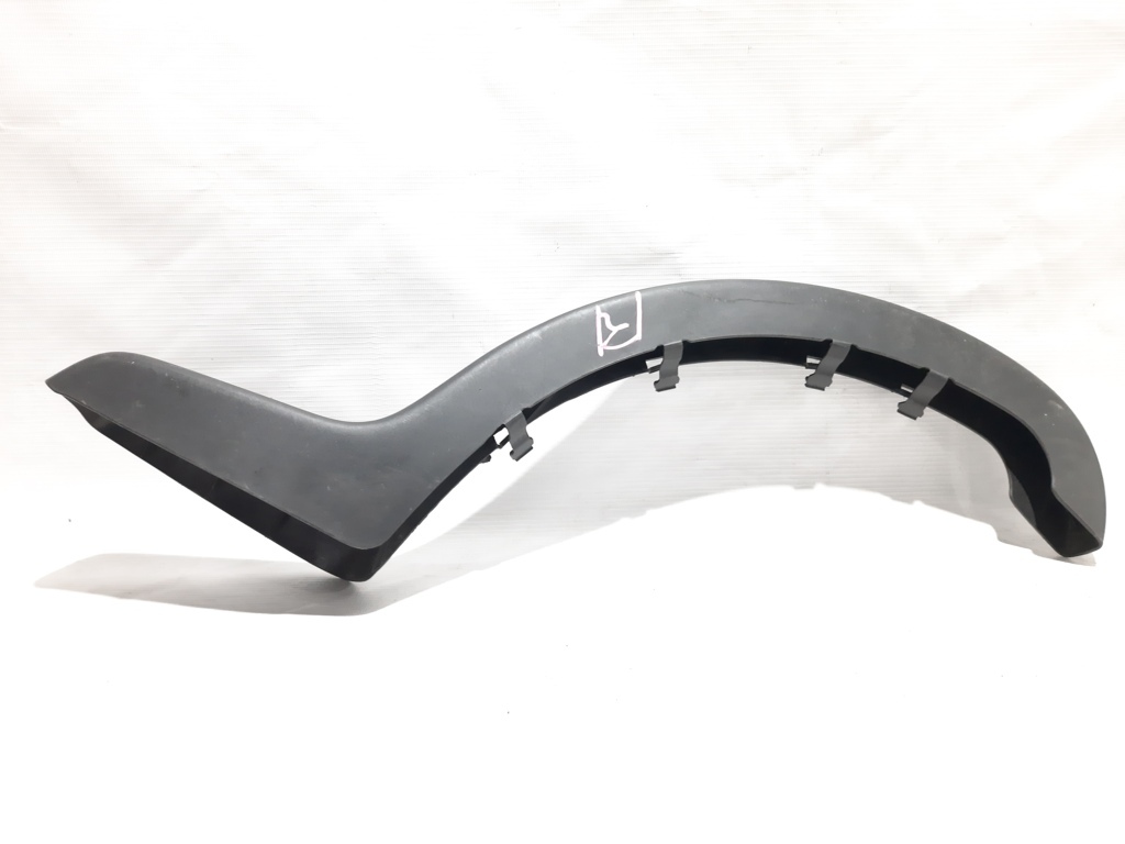 Passat s Накладка на петлю багажника левая (декор) Volkswagen Passat S 2012 561971821A82V Volkswagen Passat S 9