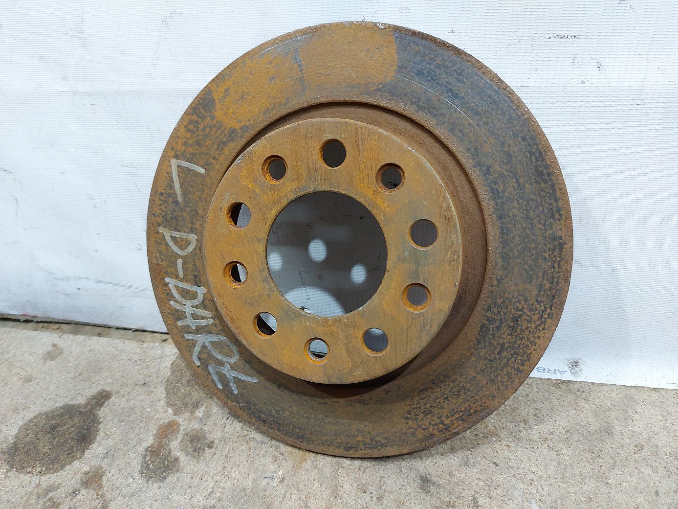 Dart Диск тормозной задний левый/правый Dodge Dart 2013-2019 68082121AB Dodge Dart 23