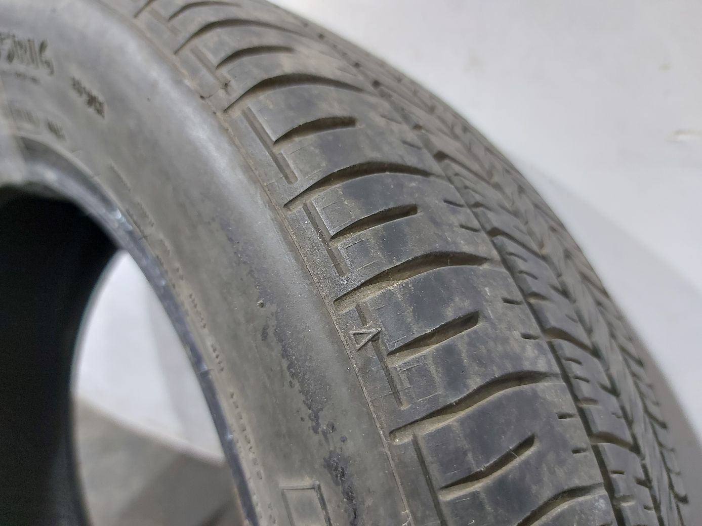 Всесезонные шины Резина Goodyear Eagle (5.5mm) 205/55R16  Лето 8