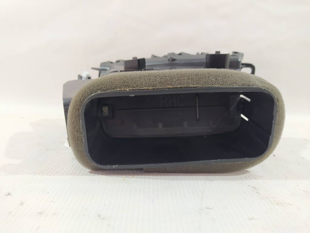 200 Вентиляційні грати права Chrysler 200 2015-2017 1U4361X9AC Chrysler 200 4