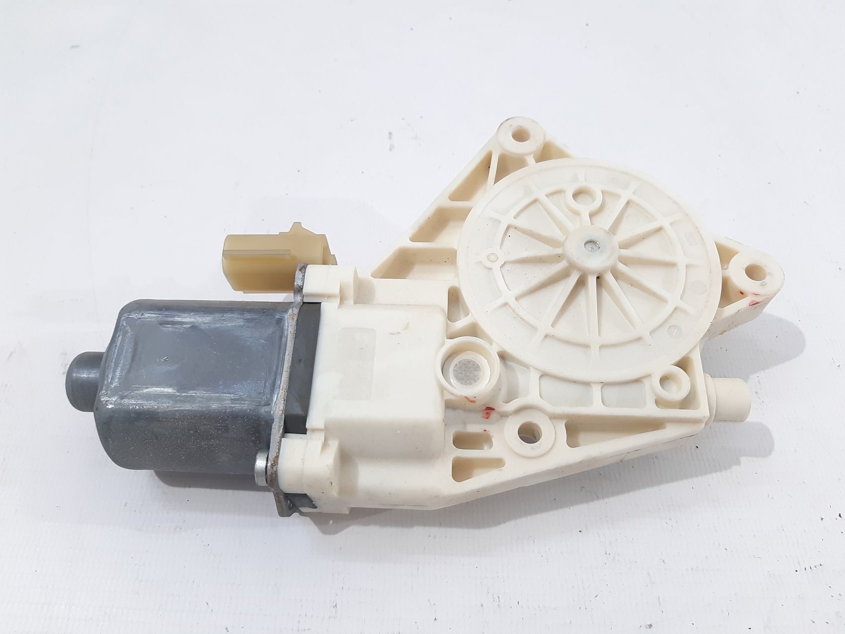 Dart Мотор склопідйомника двері задньої правої Dodge Dart 2013-2019 68170370AA Dodge Dart 7