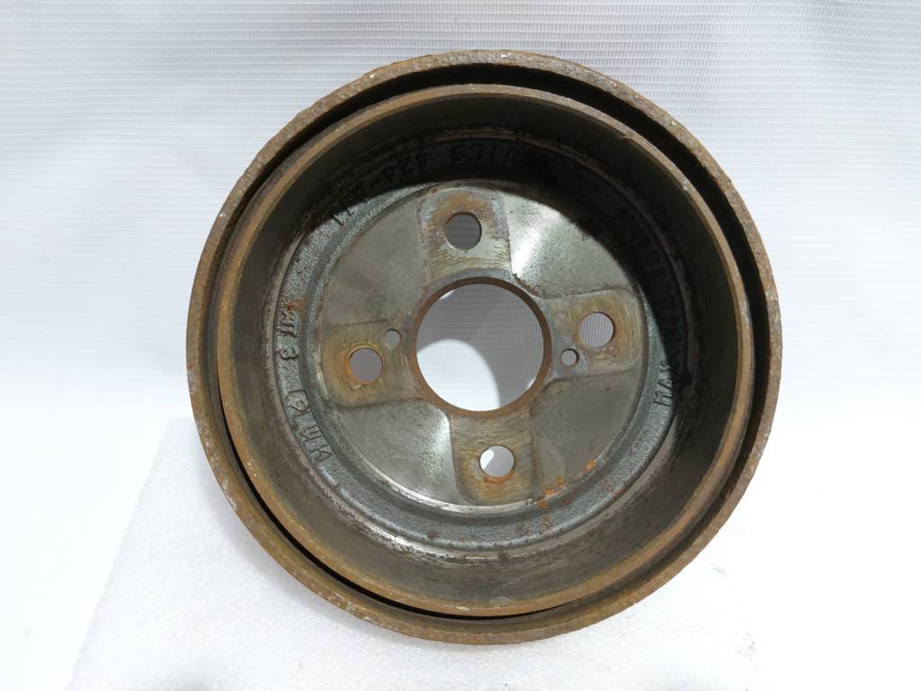 Scion iq Тормозной барабан Toyota Scion IQ 2012-2015 4243174010 Toyota Scion IQ 10
