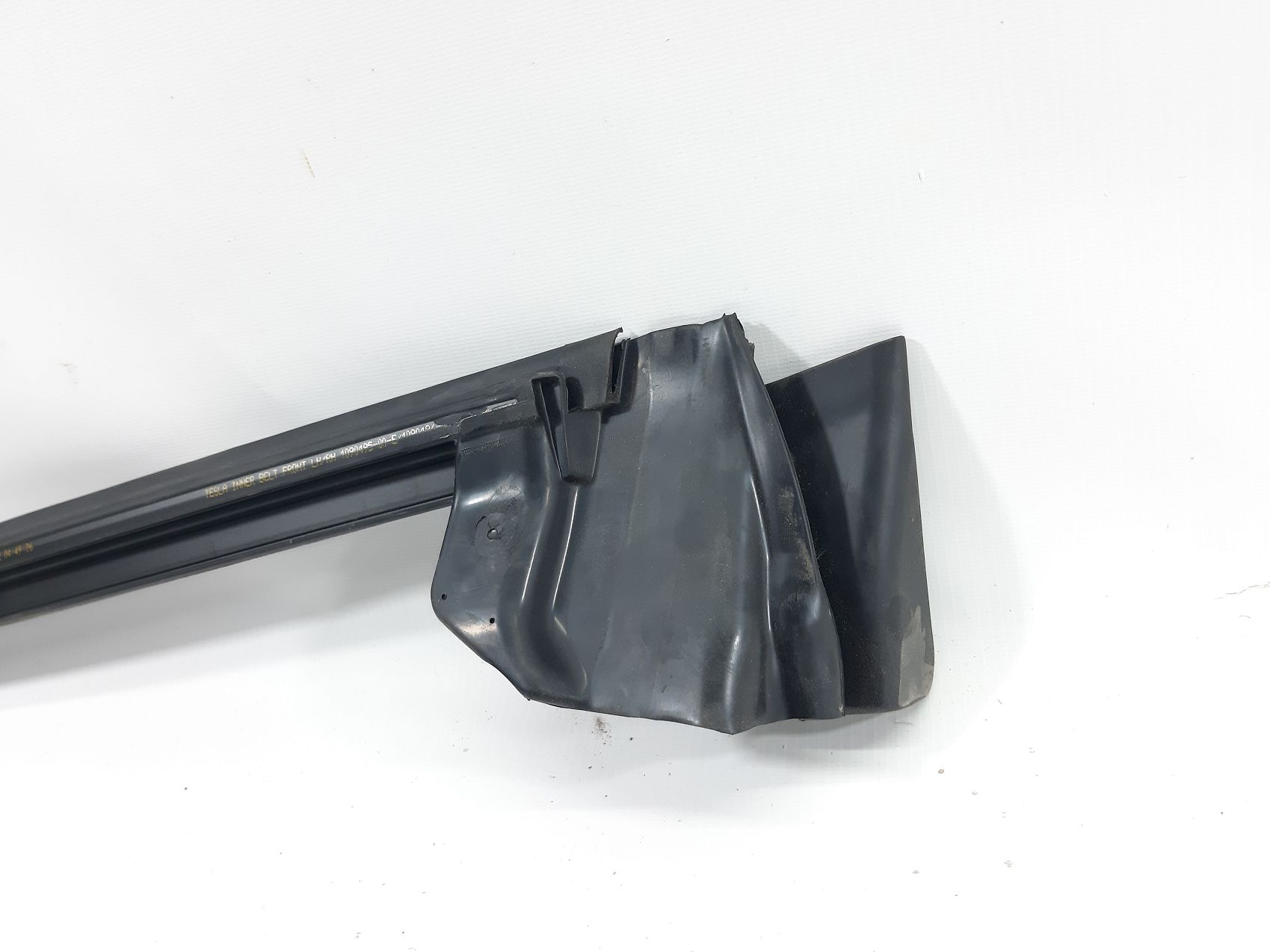 Model 3 Уплотнитель стекла двери передней правой внутренний Tesla Model 3 2020-2023 109049600E Tesla Model 3 3