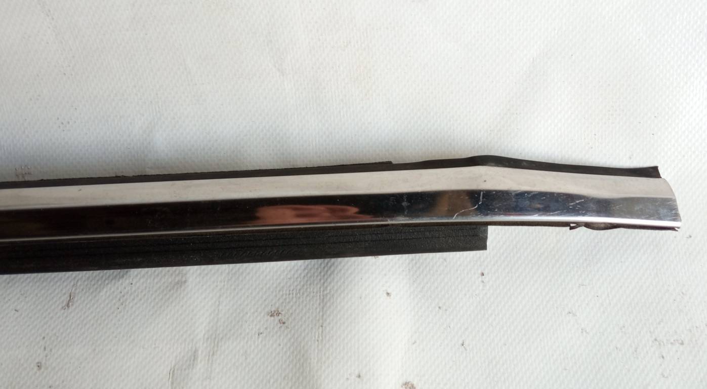 Fusion Уплотнитель стекла (молдинг)двери задней правой наружный нижний Ford Fusion 2013-2020 DS7Z5425860A Ford Fusion 16