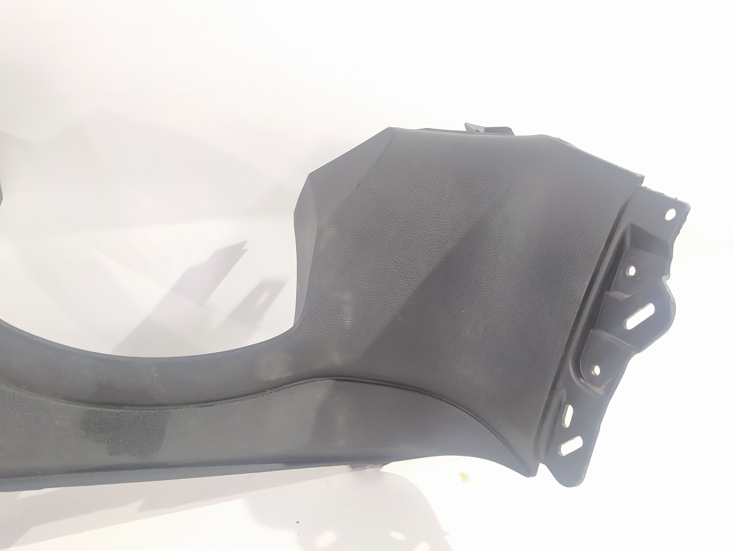 Malibu Накладка торпеди нижня ліва Chevrolet Malibu 2013-2016 22939542 Chevrolet Malibu 3