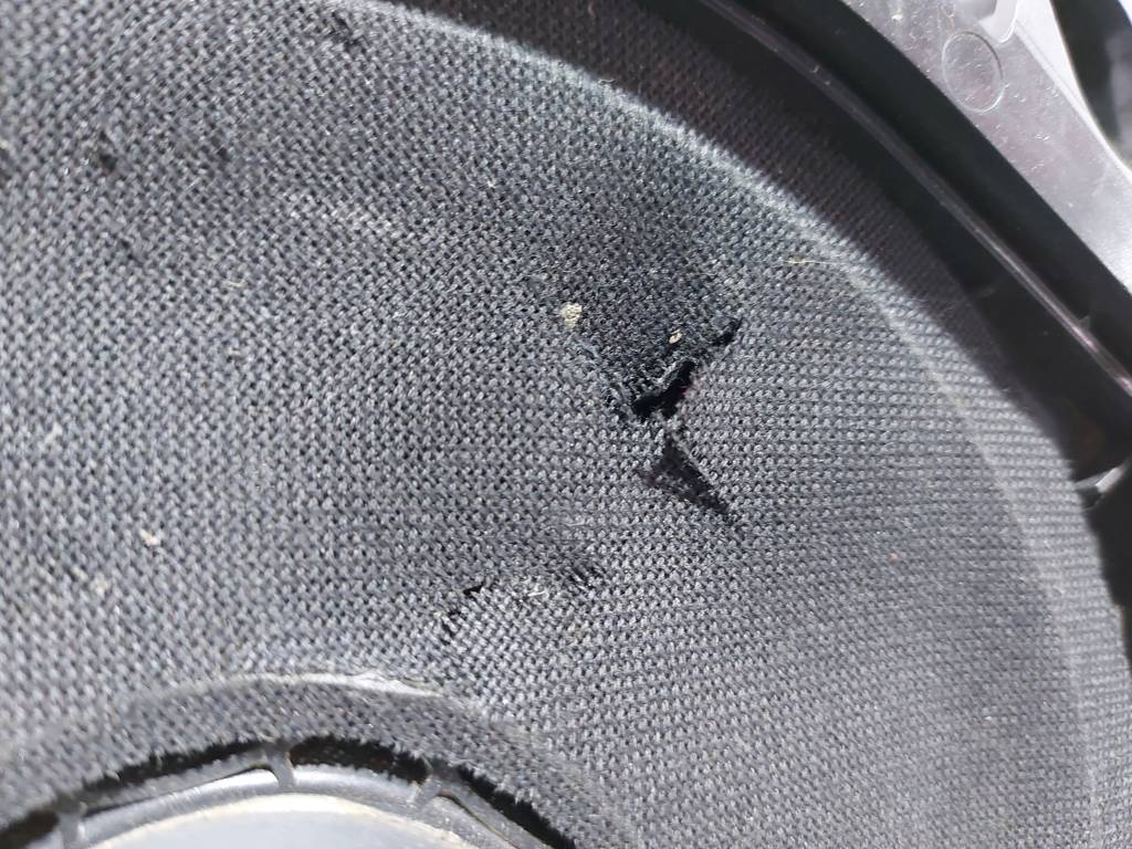 328i xdrive Динамик правый (дырявый) BMW 328i xDrive 2008-2012 65139204786 BMW 328i xDrive 4