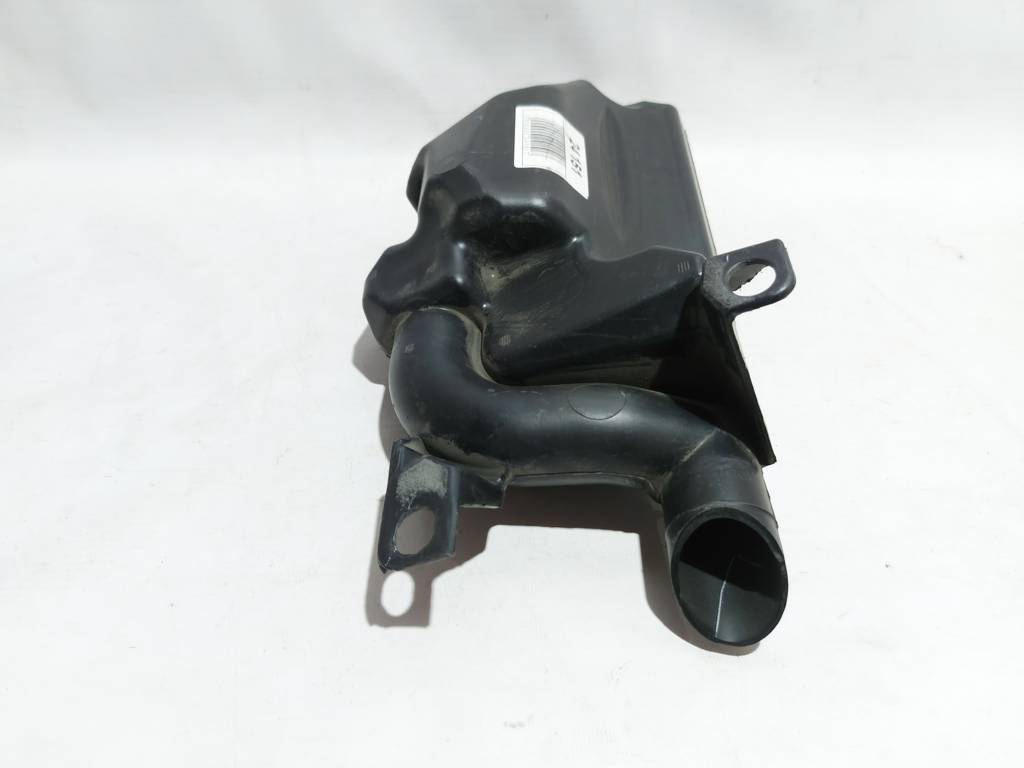 3 Резонатор воздухозаборника Mazda 3 2014-2018 PEAR13195 Mazda 3 14