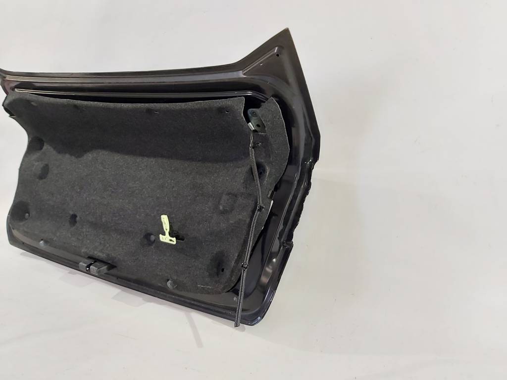 Fiesta sedan Кришка багажника без спойлера Ford Fiesta sedan 2011-2013 AE8Z5440110A Ford Fiesta sedan 25