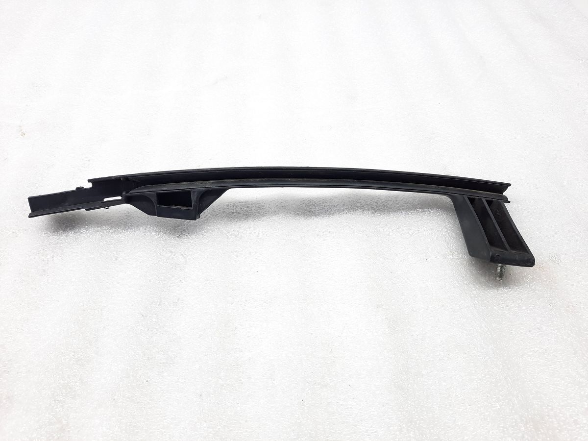 Sonata Напрямне скло дверей задньої лівої (салазки) Hyundai Sonata 2011-2015 835353S000 Hyundai Sonata 3