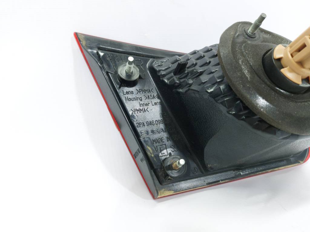 Legacy Фонарь крышки багажника правый Subaru Legacy 2010-2014 84912AJ02A Subaru Legacy 7