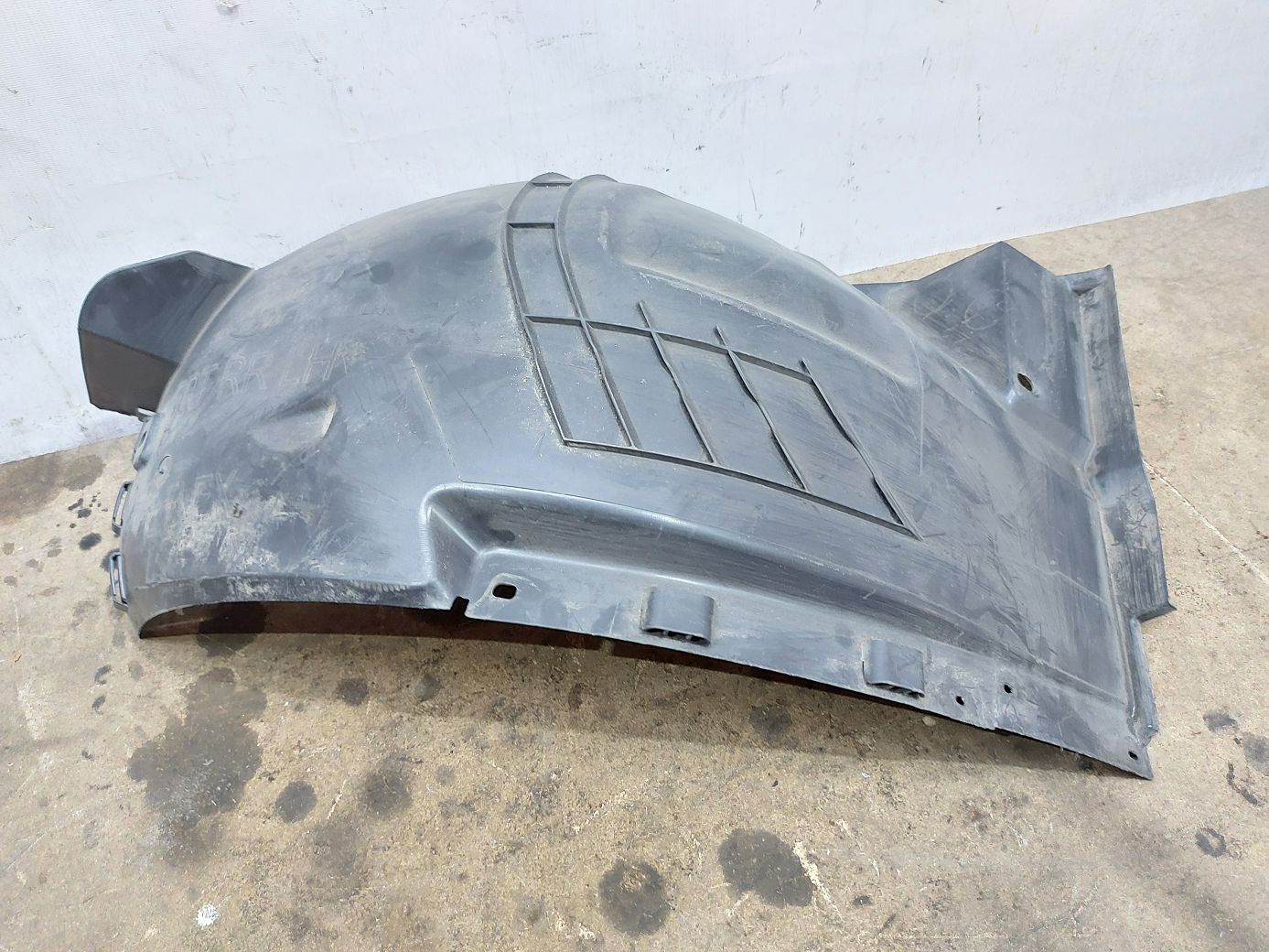 Volt Підкрилок передній лівий ззаду Chevrolet Volt 2011-2015 23183349 Chevrolet Volt 6