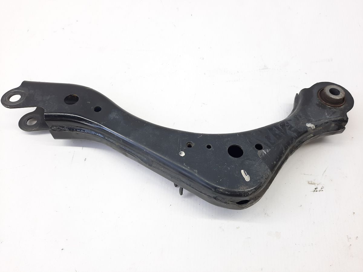 Altima Важіль задній верхній лівий/правий Nissan Altima 2013-2018 551209HS0A Nissan Altima 9