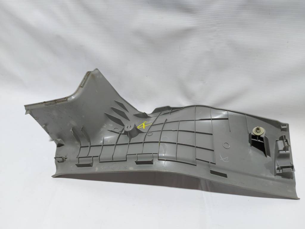 Insight Обшивка порога заднього права Honda Insight 2010-2014 84211TM8A01ZA Honda Insight 8