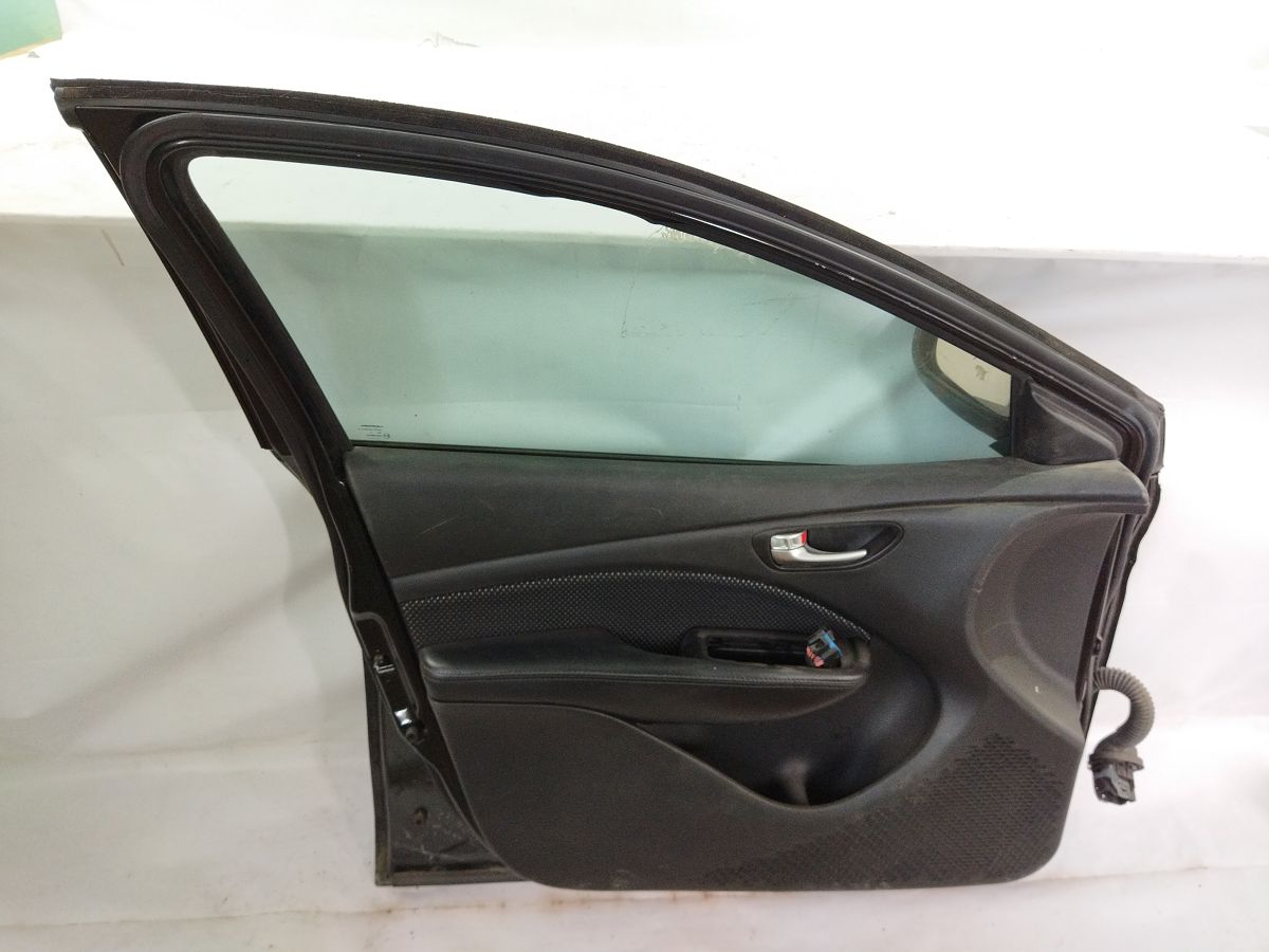 Dart Дверь передняя левая Dodge Dart 2012-2016 68158725AD Dodge Dart 30