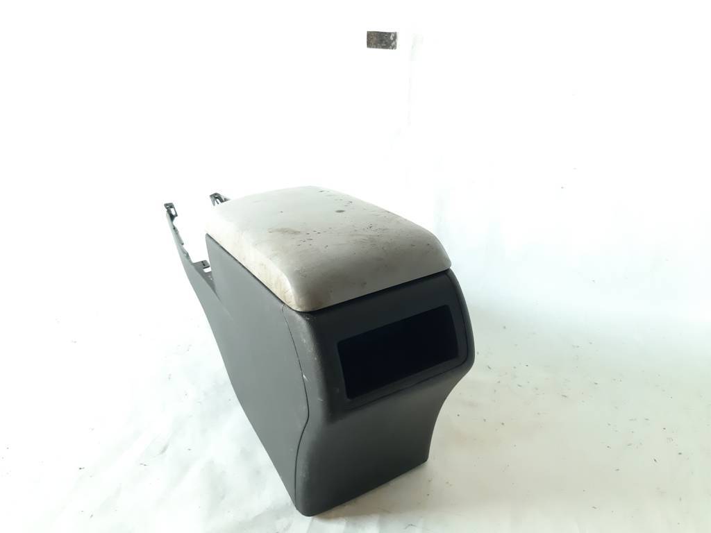 Camry Підлокітник консолі центральної (цвіль) Toyota Camry 2012-2017 5892006021C4 Toyota Camry 3