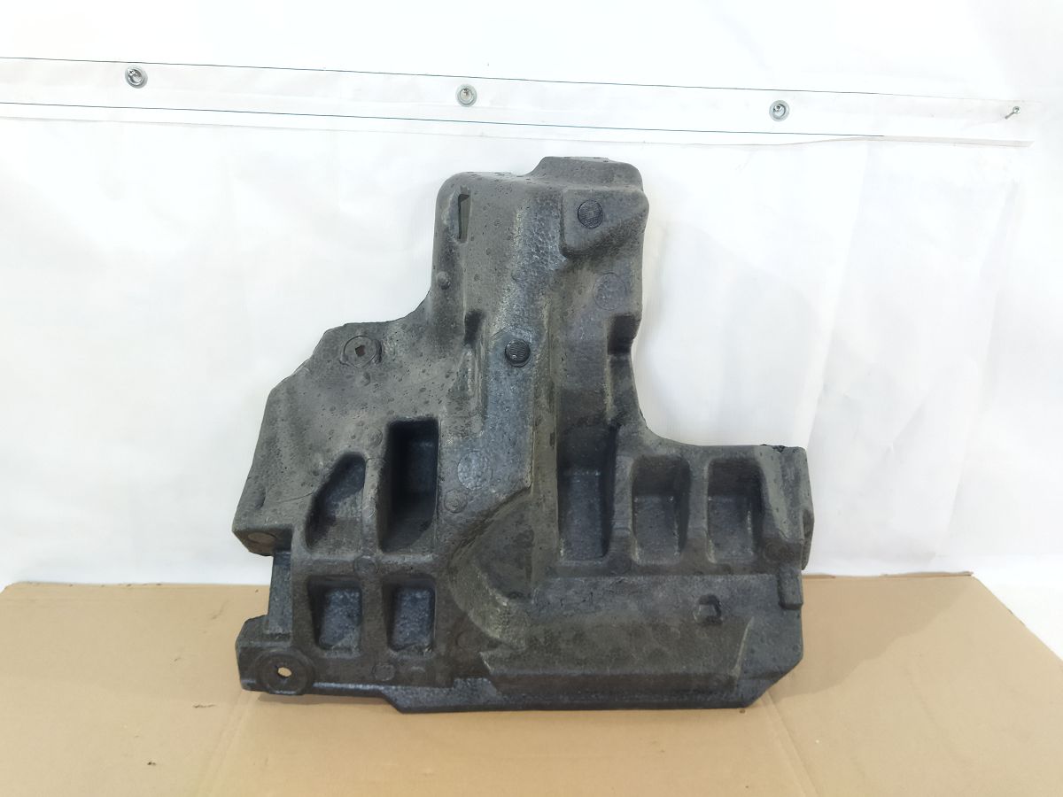 Fortwo. Крышка уплотнитель батарейного отсека Smart Fortwo 2008-2016 A4519760660 Smart Fortwo