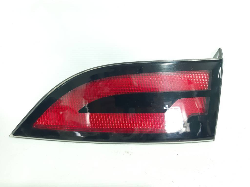 Volt Ліхтар кришки багажника правий Chevrolet Volt 2011-2015 23170360 Chevrolet Volt 9