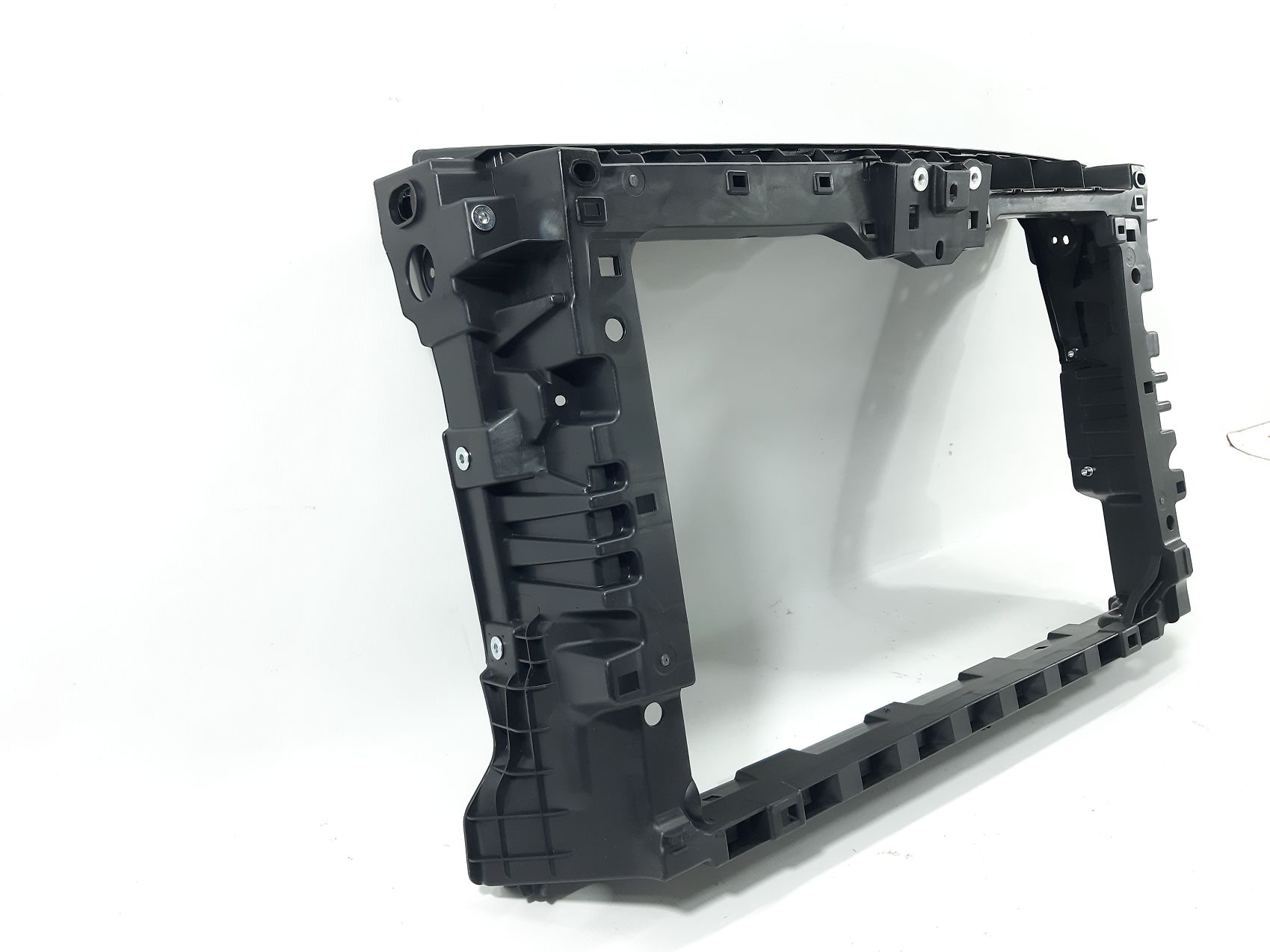 Панелі решітки радіатора Панель радіатора Volkswagen В8 2016-2019 561-805-588-B-9B9 Volkswagen B8 2