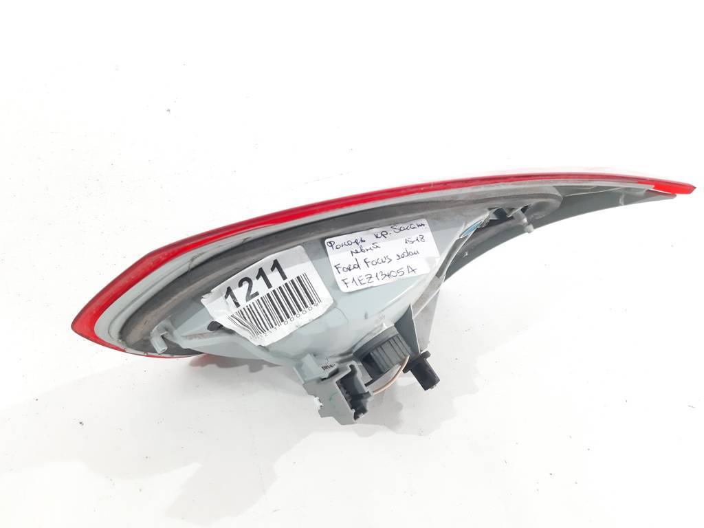 Товары с дефектами Фонарь крышки багажника левый (дефект) Ford Focus sedan `2015-2018 F1EZ13405A Ford Focus sedan 8