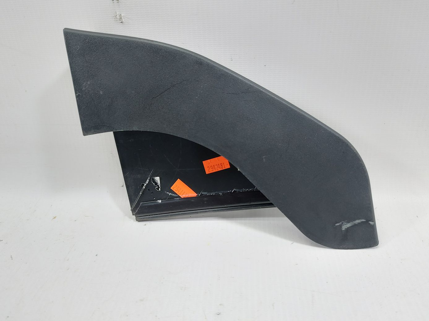 Grand caravan. Кутник дверей задньої правої внутрішній Dodge Grand Caravan 2008-2020 5028902AA Dodge Grand Caravan